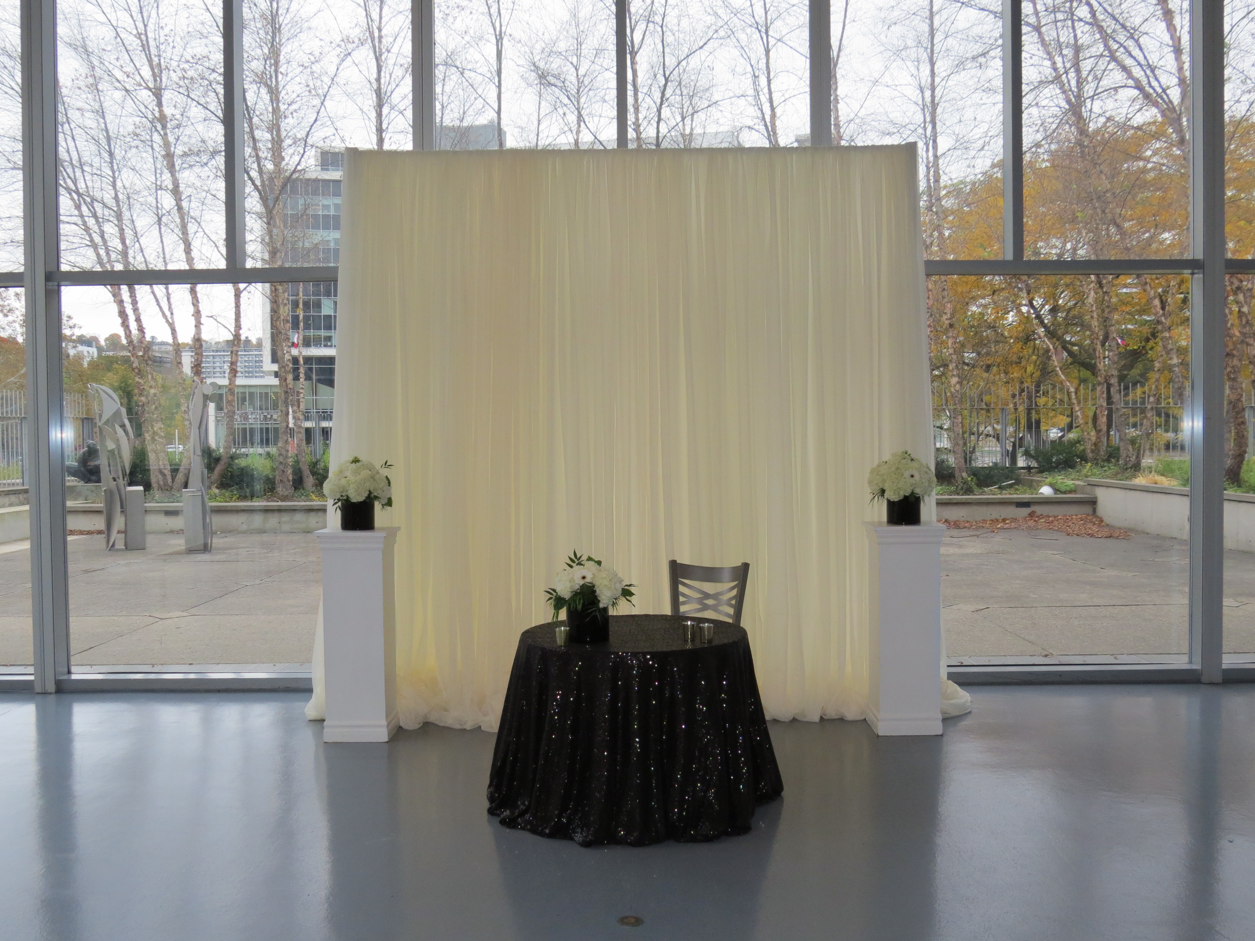 The Art Gallery of Hamilton wedding, wedding ceremony, wedding backdrop