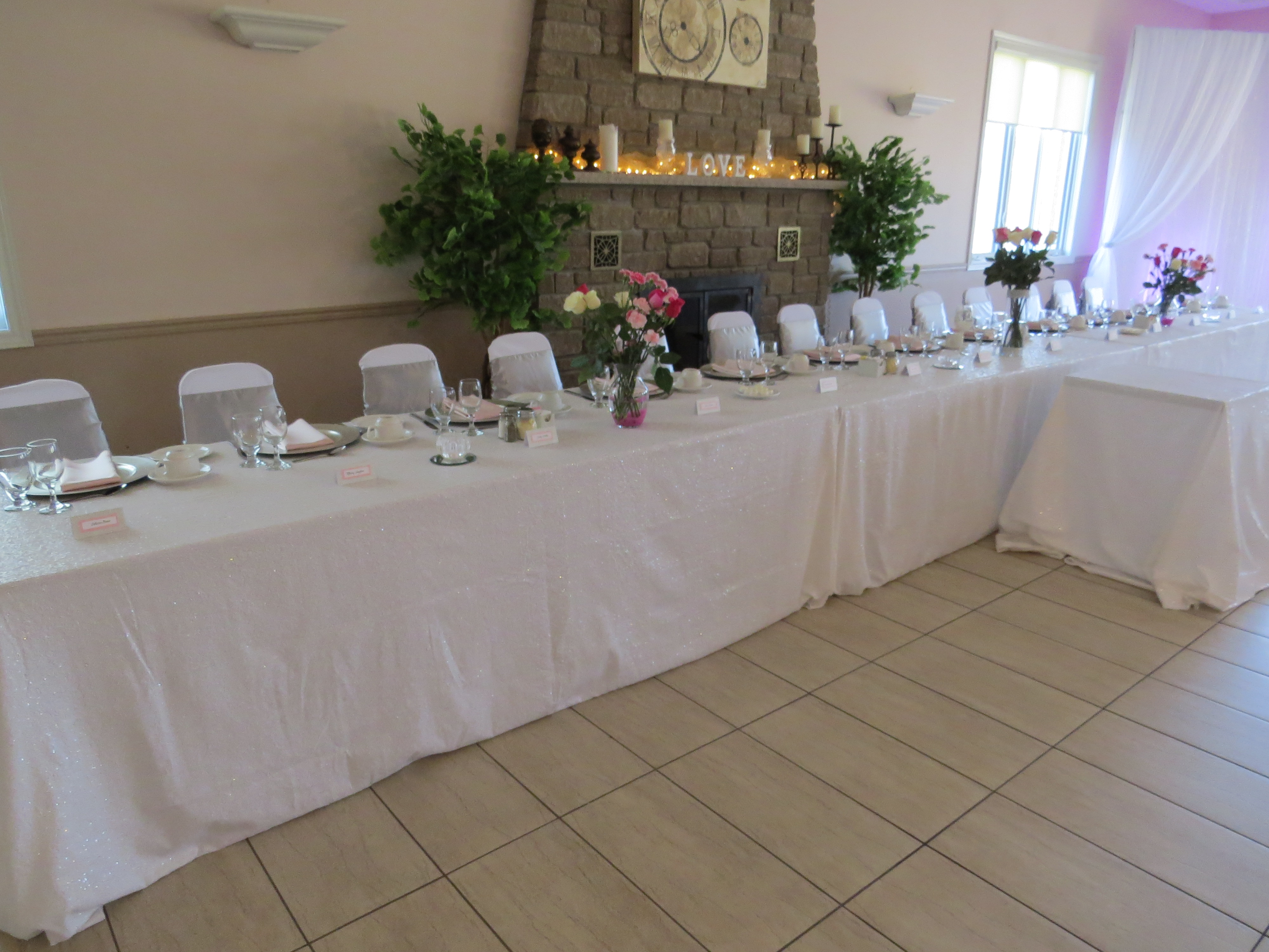 Gizio Club wedding head table