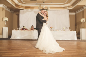 queens landing wedding head table backdrop